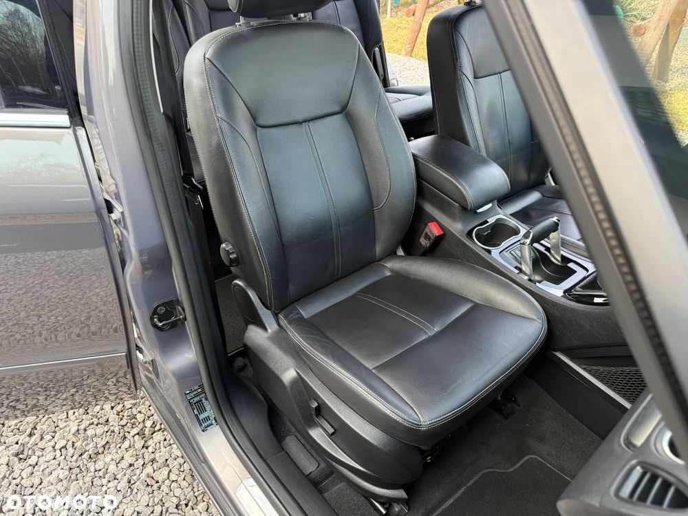 Ford S-Max 2.0 TDCi DPF Titanium - 22