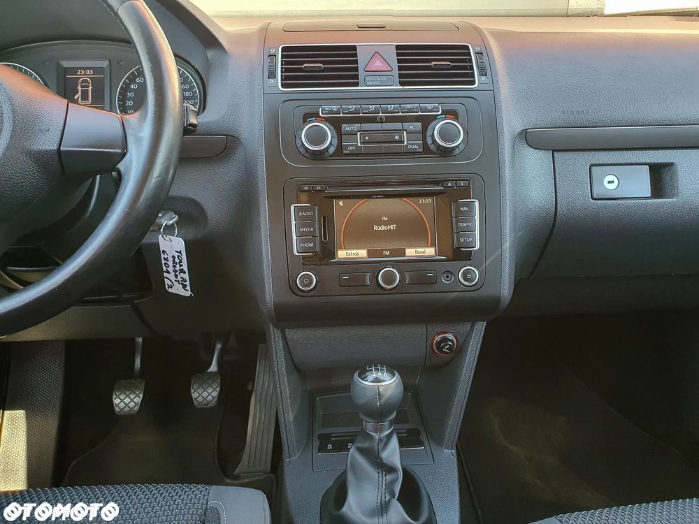 Volkswagen Touran - 39
