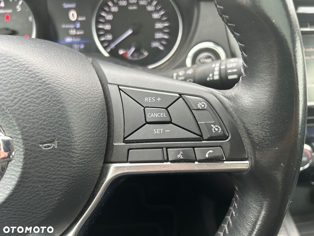 Nissan Qashqai 1.3 DIG-T N-CONNECTA - 31