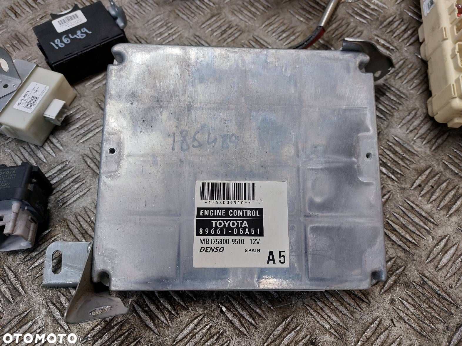 ZESTAW STARTOWY AVENSIS T25 LIFT 2.0 D4D 89661-05A51 - 5