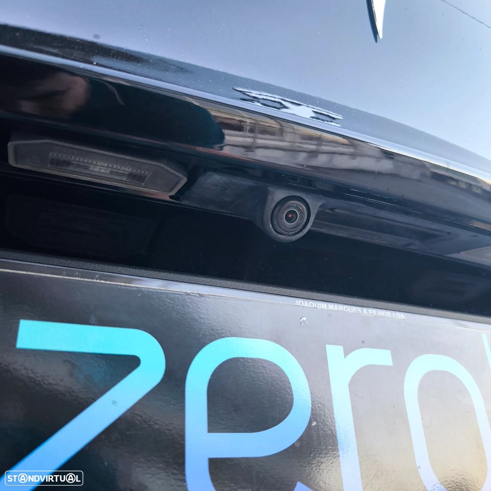 Tesla Model Y RWD - 9
