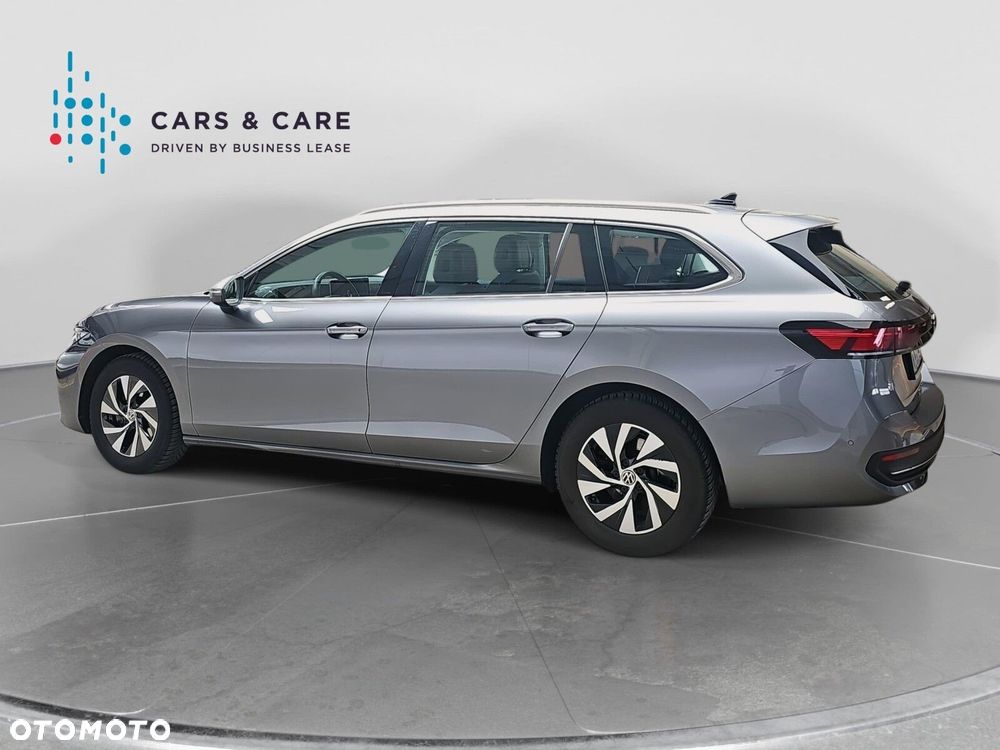 Volkswagen Passat - 32