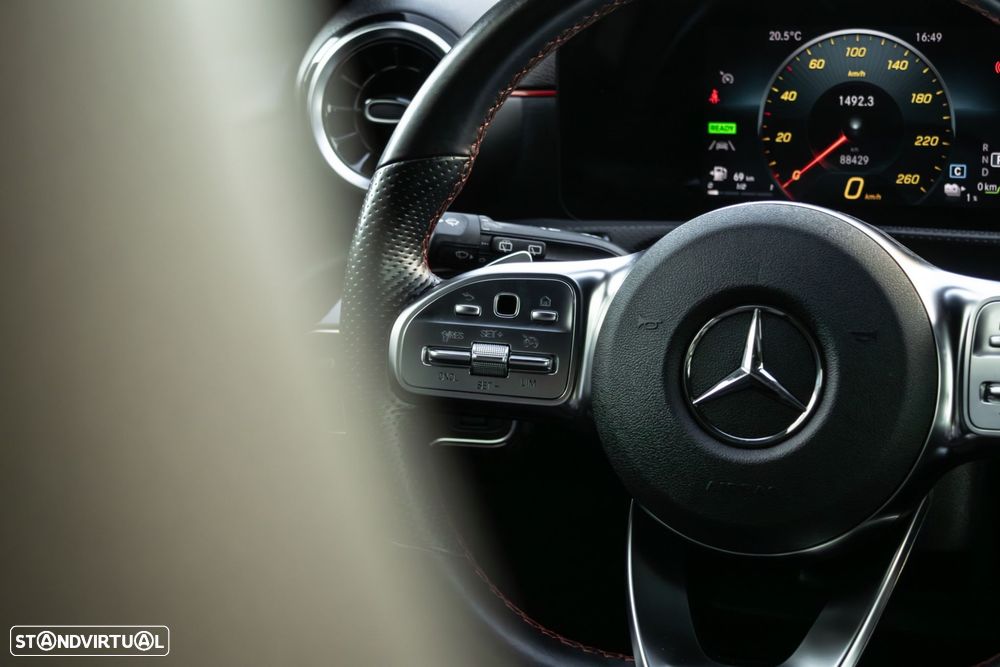 Mercedes-Benz A 250 e AMG Line - 17