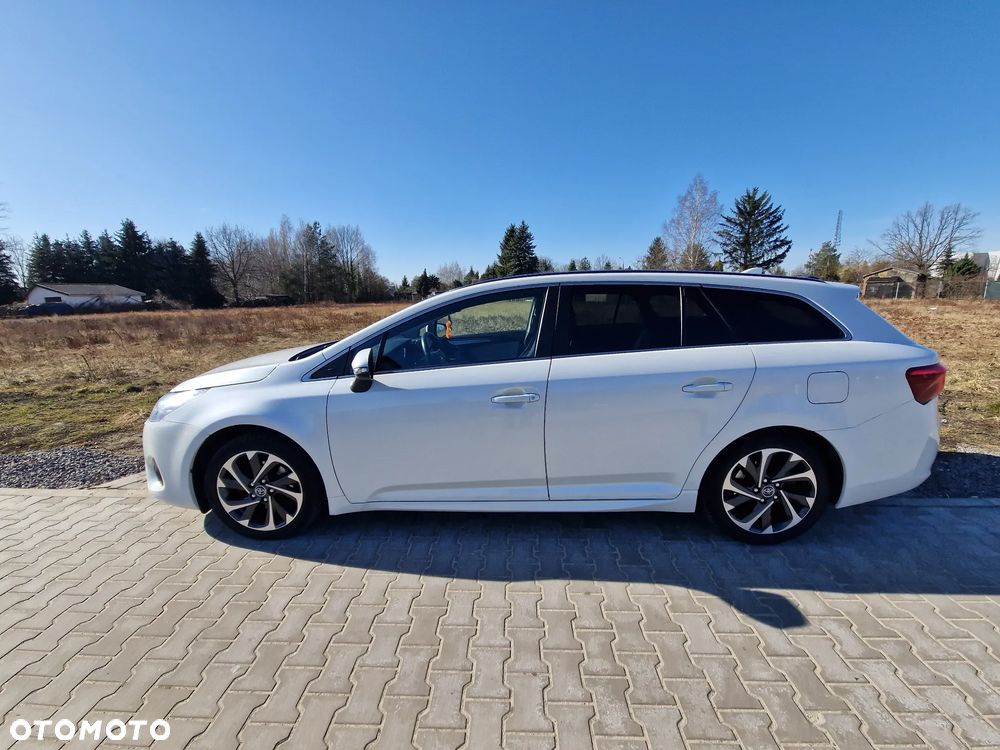 Toyota Avensis 1.8 Style MS - 7