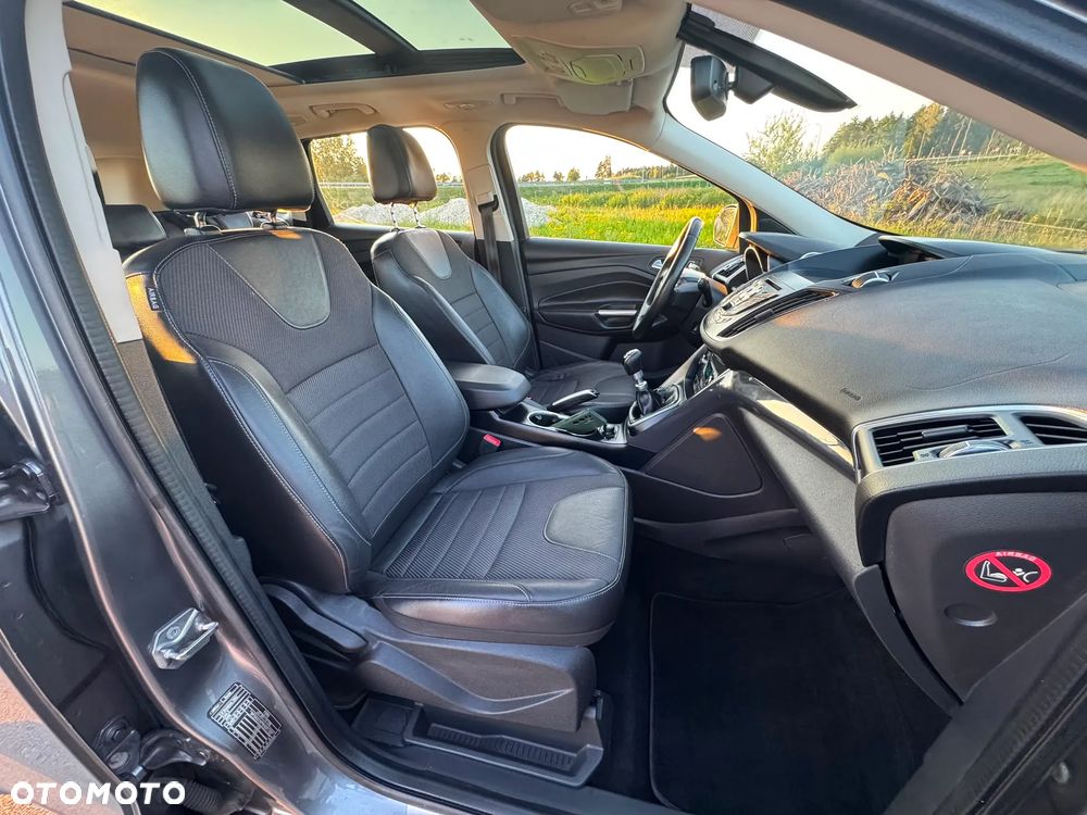 Ford Kuga 2.0 TDCi 4x4 Titanium - 14