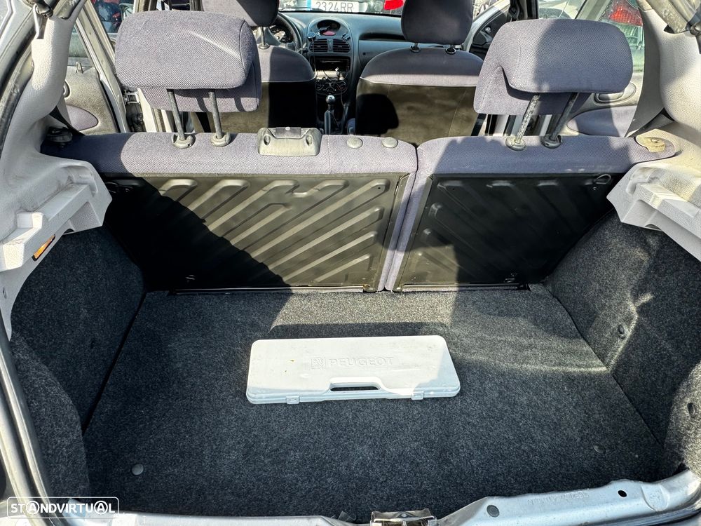 Peugeot 206 1.1 XT - 13
