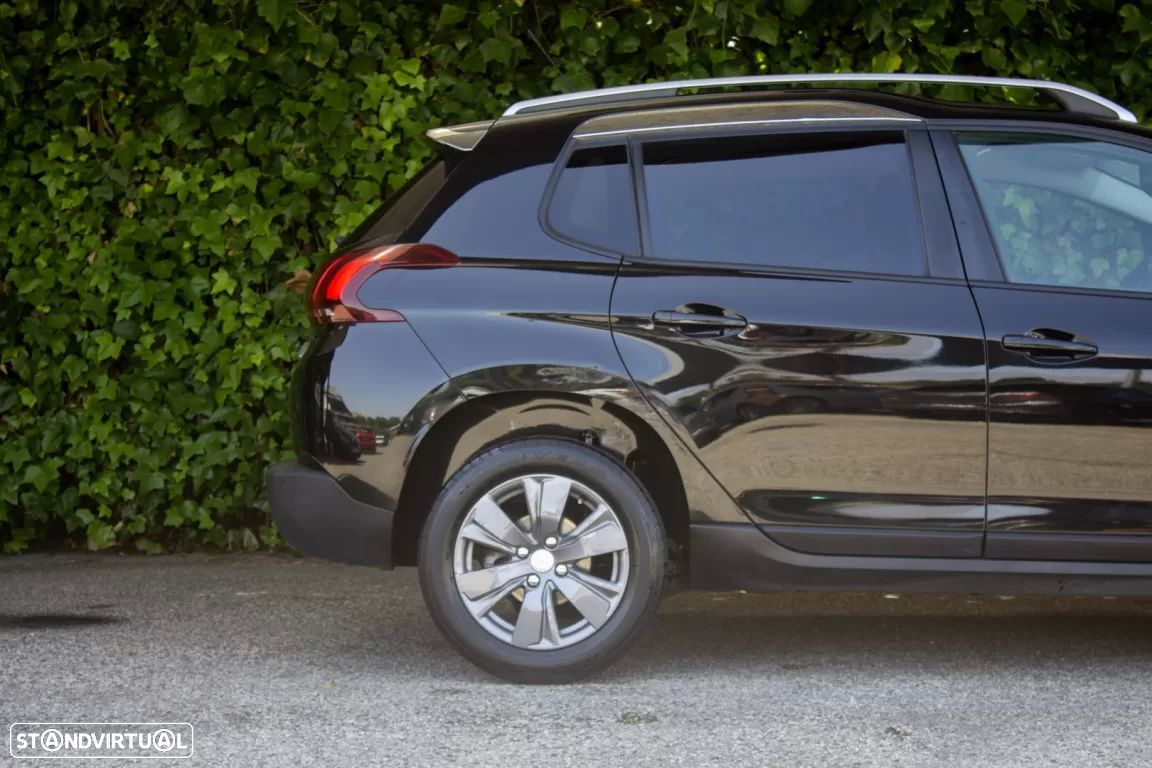 Peugeot 2008 1.2 PureTech Style - 4