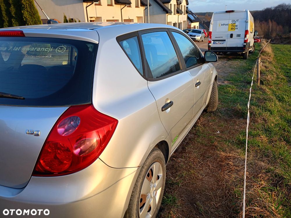 Kia Ceed 1.4 Comfort + - 5