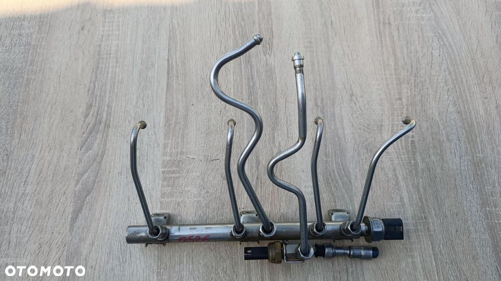 LISTWA WTRYSKOWA PRZEWODY PALIWOWE BMW E87 316I 2006 - 1