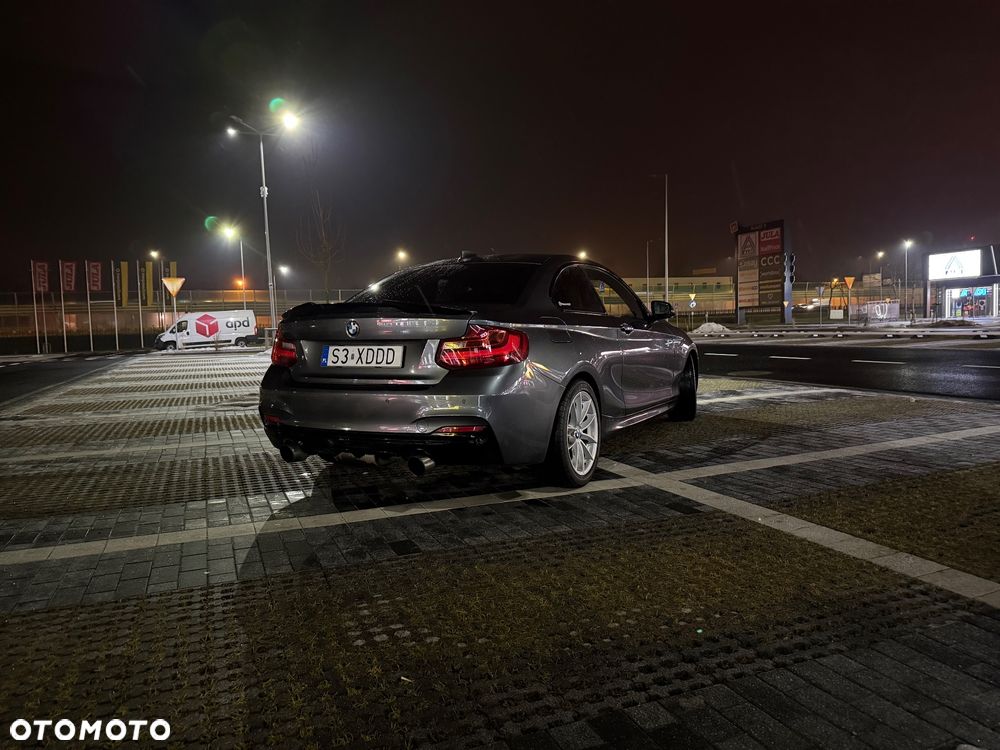 BMW Seria 2 218d - 11