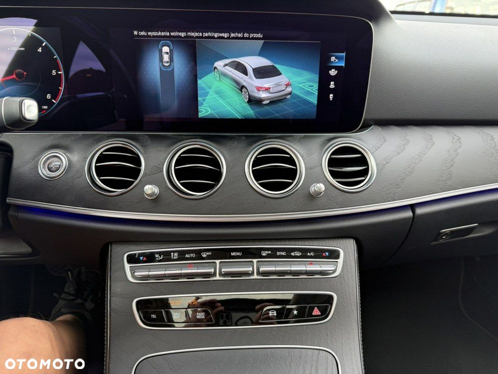 Mercedes-Benz Klasa E 400 d 4Matic 9G-TRONIC AMG Line - 27