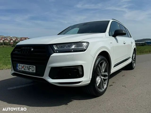 Audi Q7 - 1