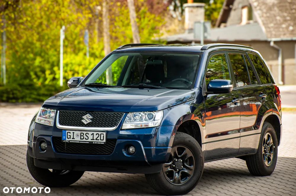 Suzuki Grand Vitara 2.0 Comfort + - 8