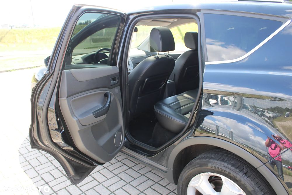 Ford Kuga 2.0 TDCi 2x4 Titanium - 22