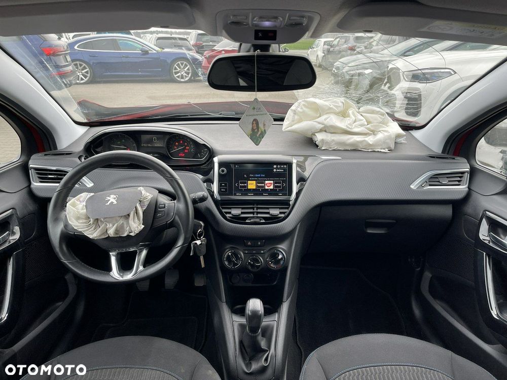 Peugeot 208 1.2 PureTech GPF Allure S&S - 10