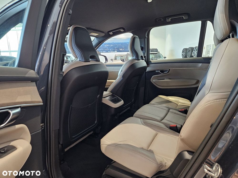 Volvo XC 90 - 17