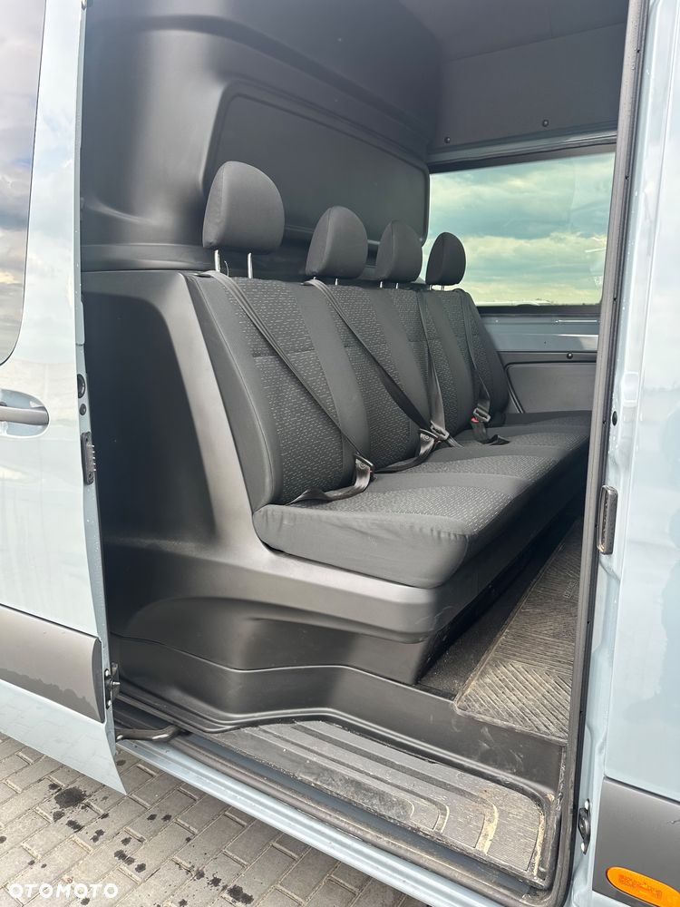 Mercedes-Benz Sprinter - 14