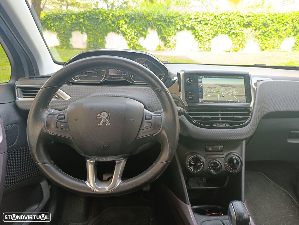 Peugeot 2008 1.2 PureTech Style - 15