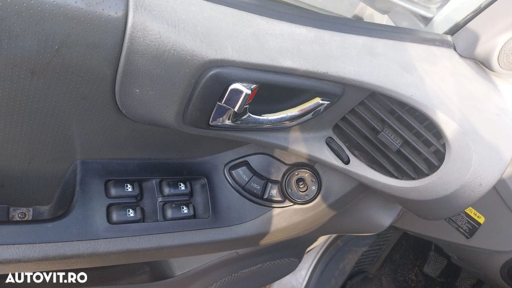 Dezmembrez Hyundai Santa Fe 2002, motor 2,0 CRDI - 4