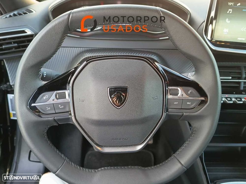 Peugeot 2008 1.2 Style - 13