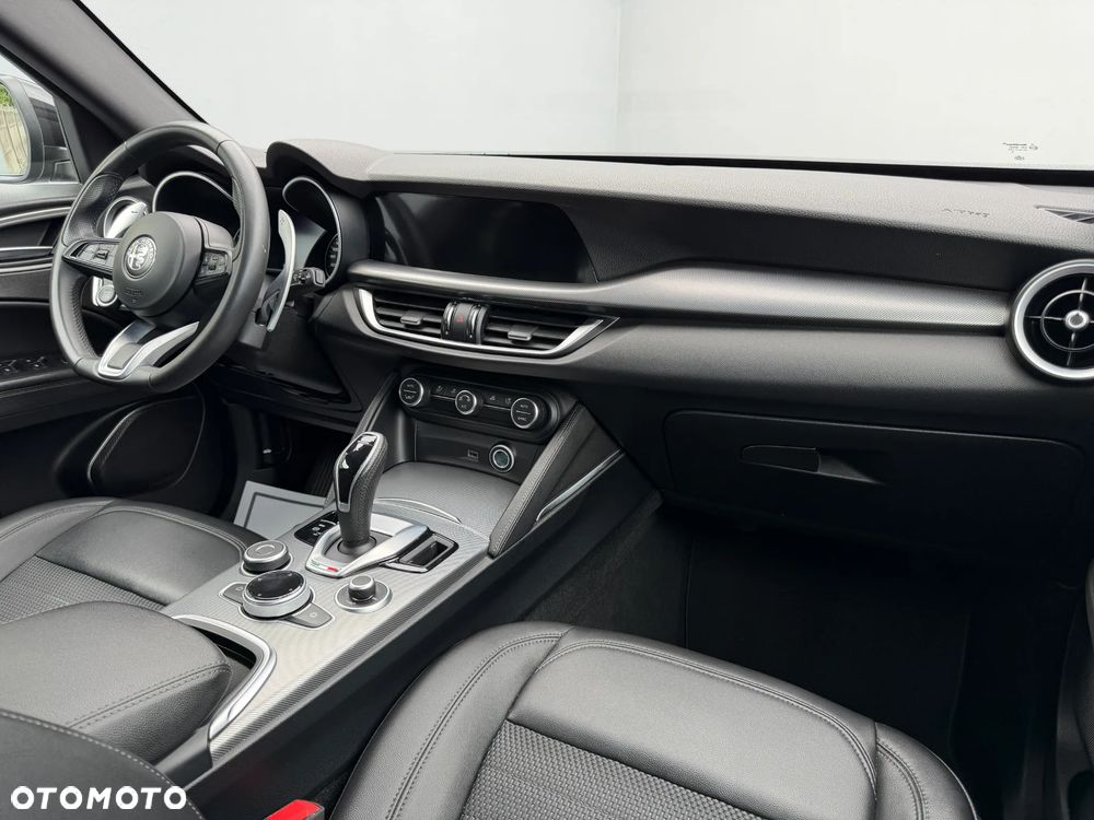 Alfa Romeo Stelvio 2.0 Turbo Q4 - 27
