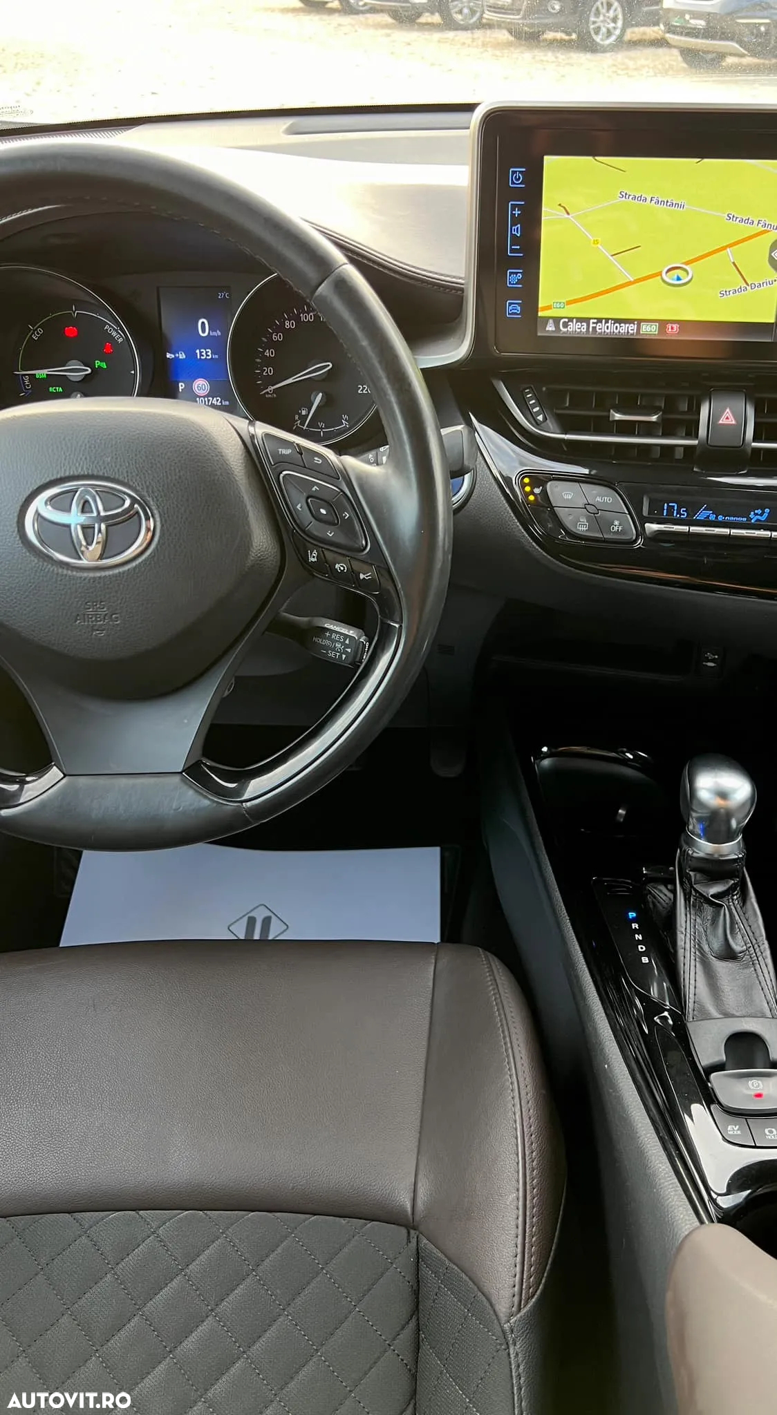 Toyota C-HR Hybrid Lounge - 17