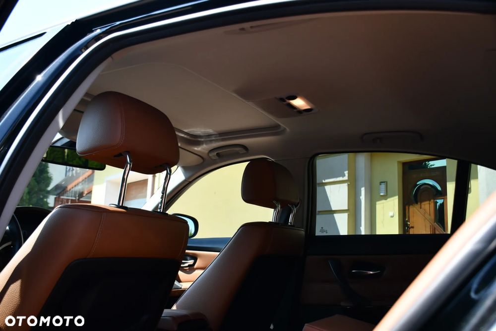 BMW Seria 3 320i - 20