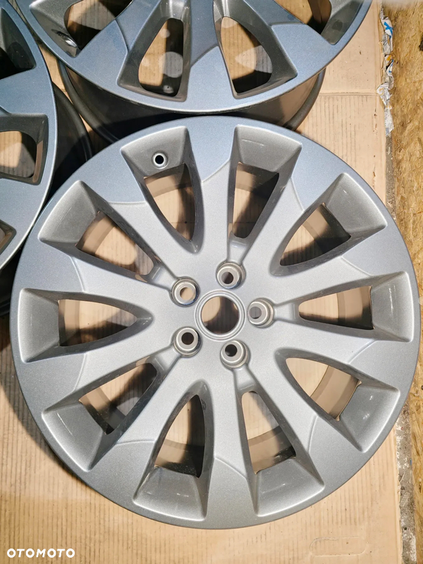 Felgi Aluminiowe 8,0-19 5x108x63,3 ET-55 Nowe Oryginał Land Rover A017