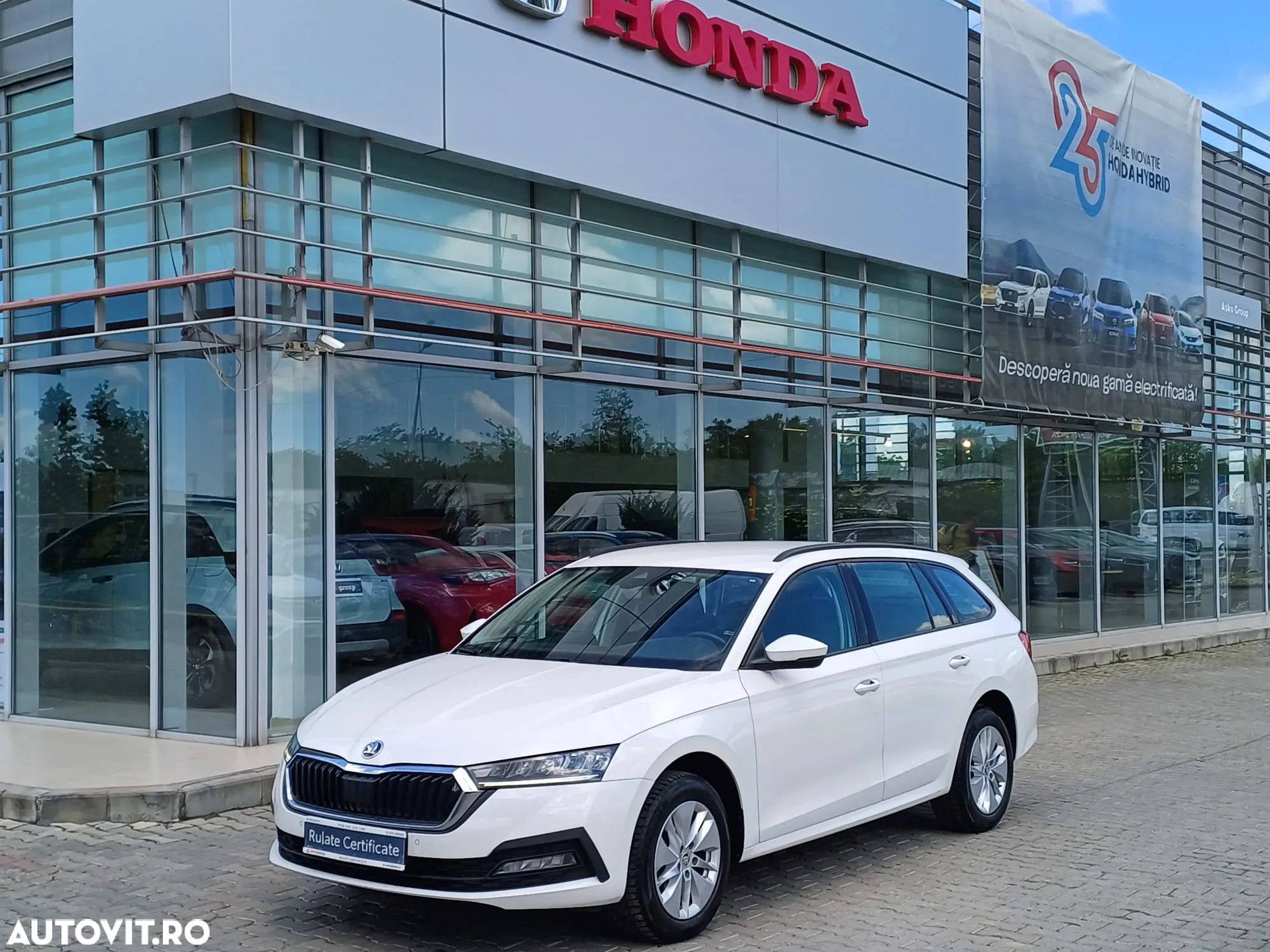 Skoda Octavia Combi 2.0 TDI Ambition - 1