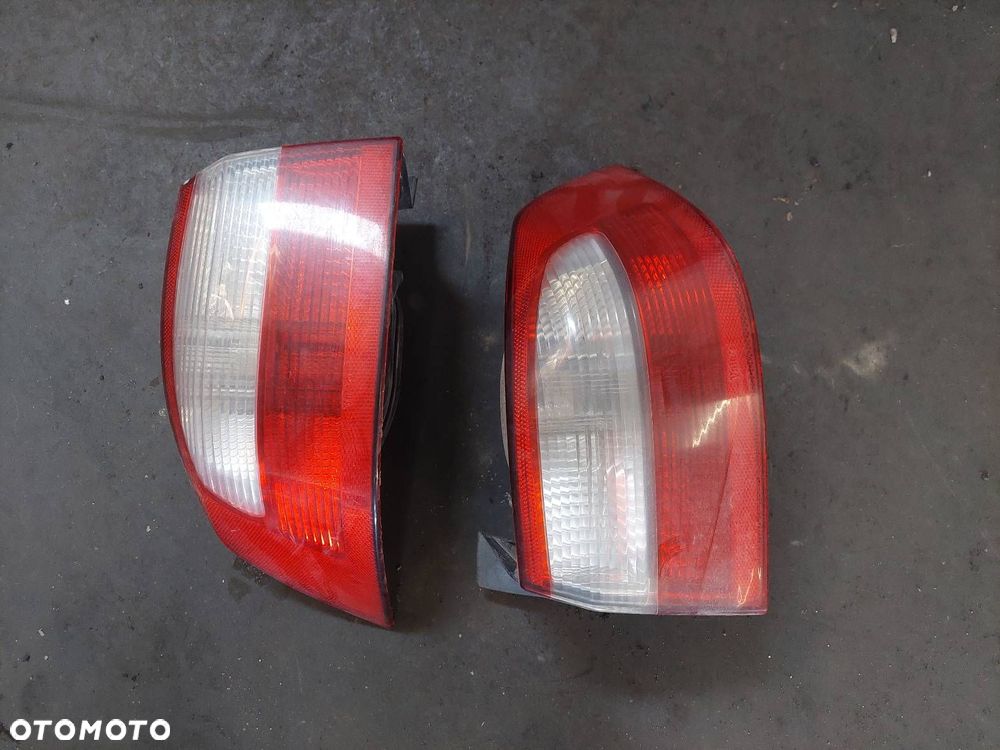 KOMPLETNY TYŁ KLAPA ZDERZAK LAMPA LAMPY RENAULT LAGUNA II HB 5D NV190 - 14