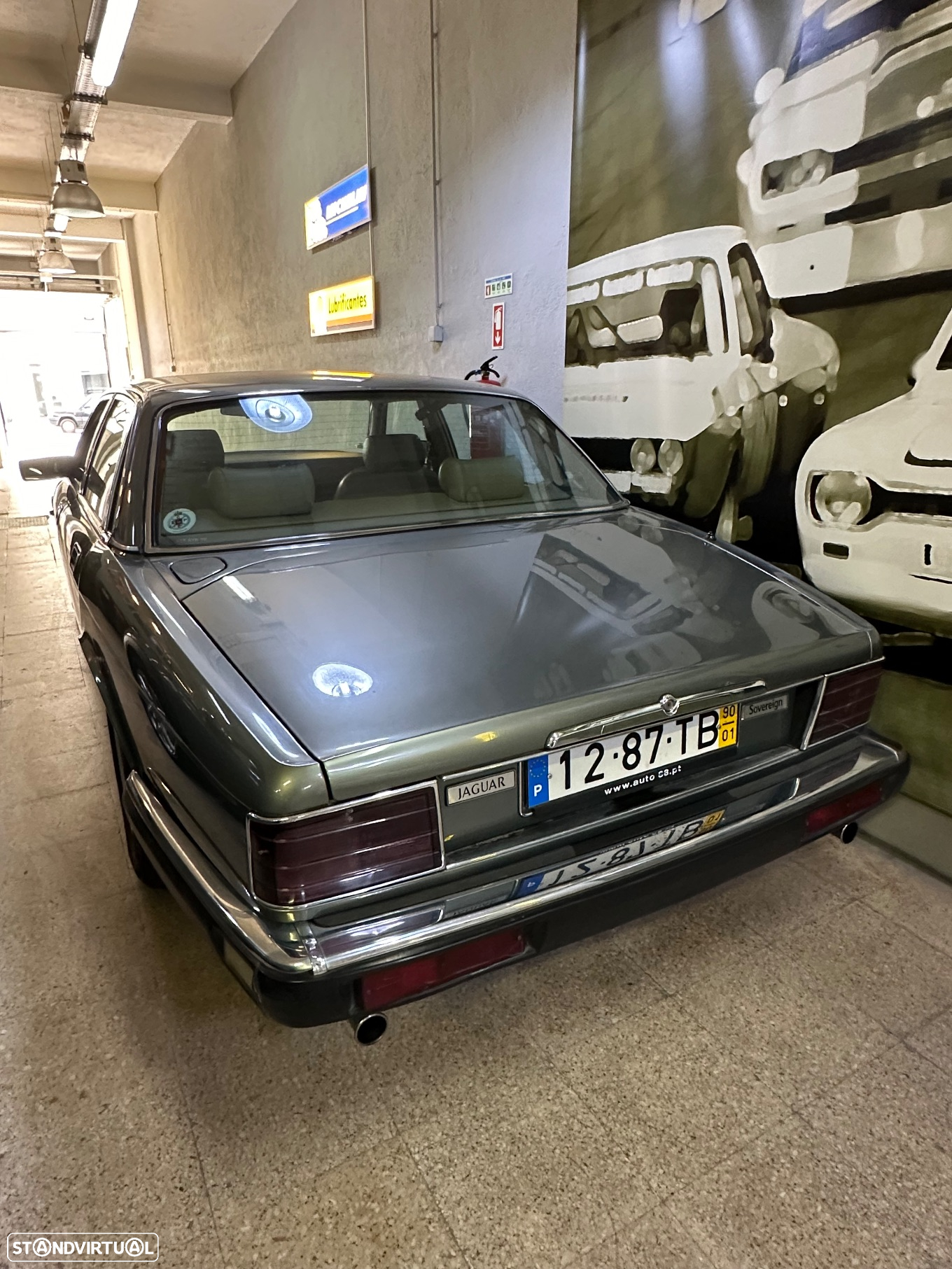 Jaguar XJ - 14