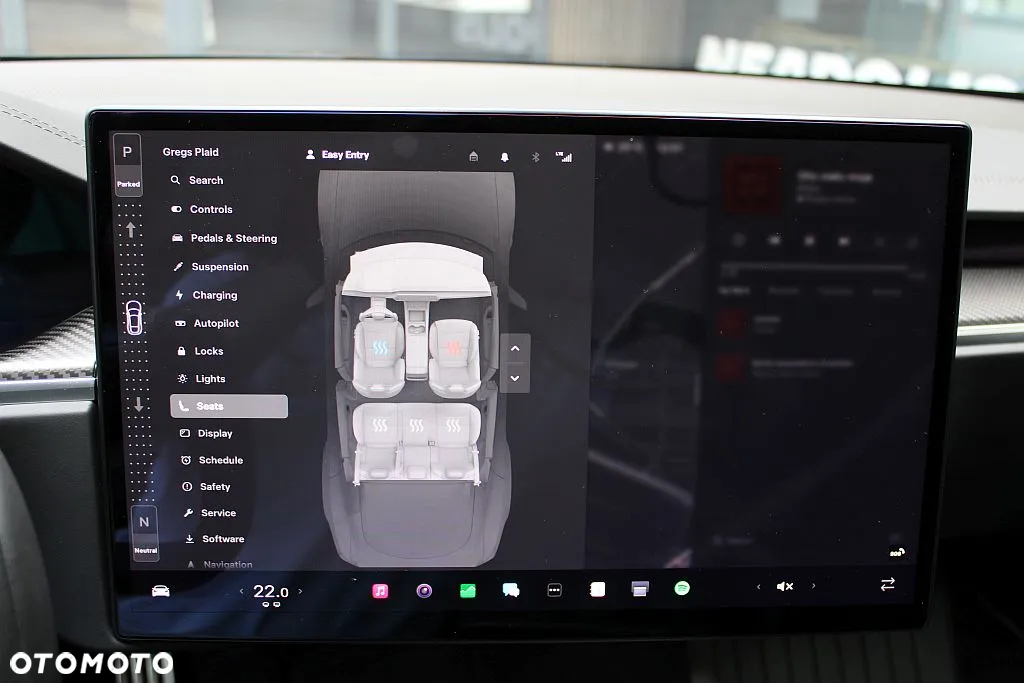 Tesla Model S Plaid - 30