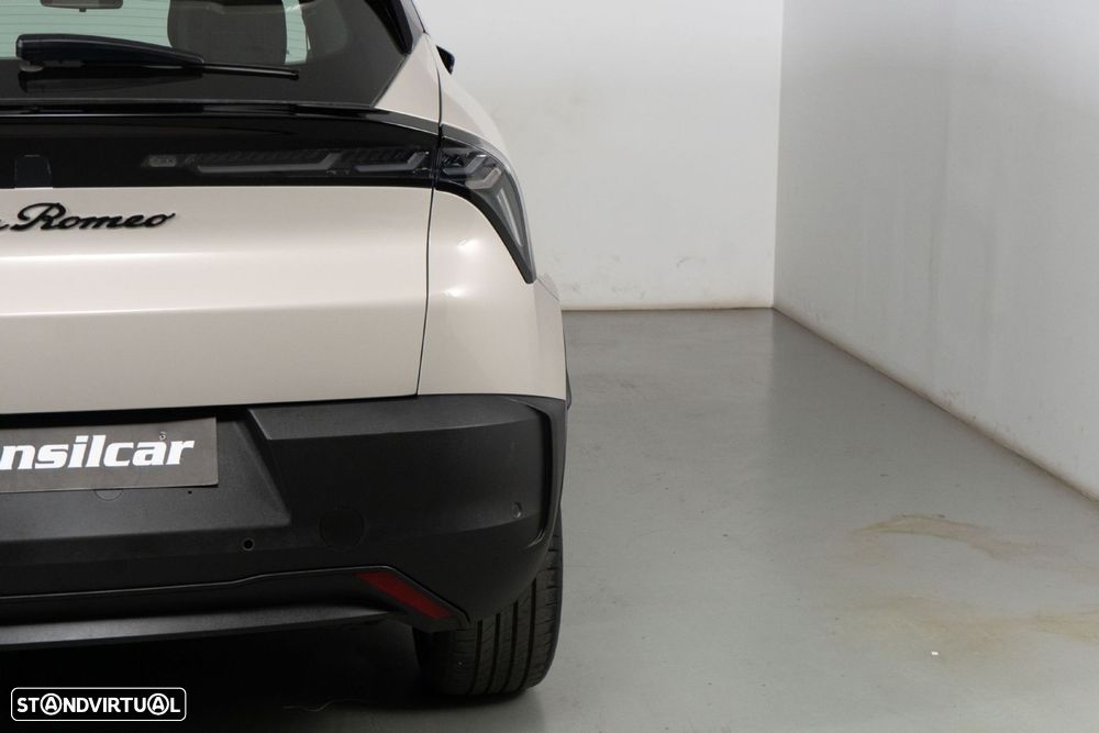 Alfa Romeo Junior Elletrica 50 kWh Launch Edition - 20