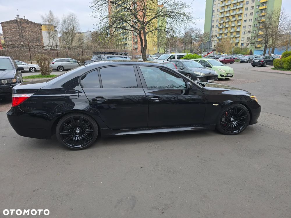 BMW Seria 5 550i - 2