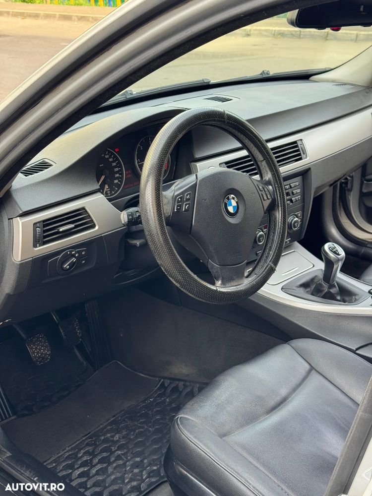 BMW Seria 3 320d - 5
