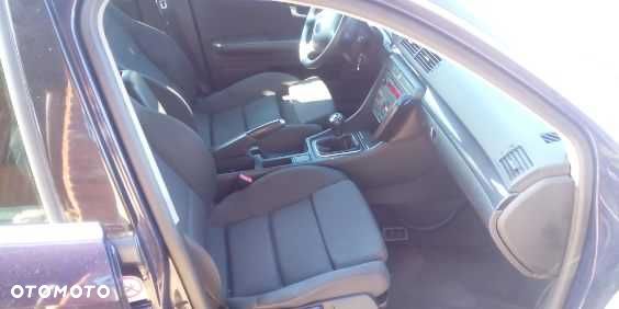 Audi A4 Avant - 4