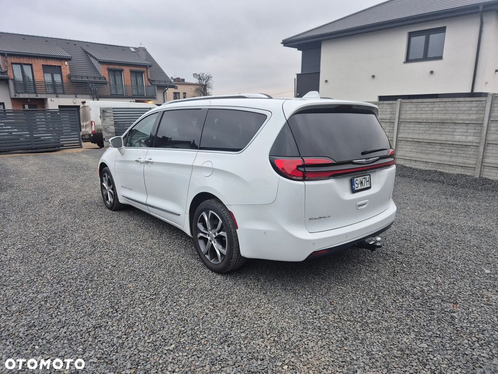 Chrysler Pacifica - 7