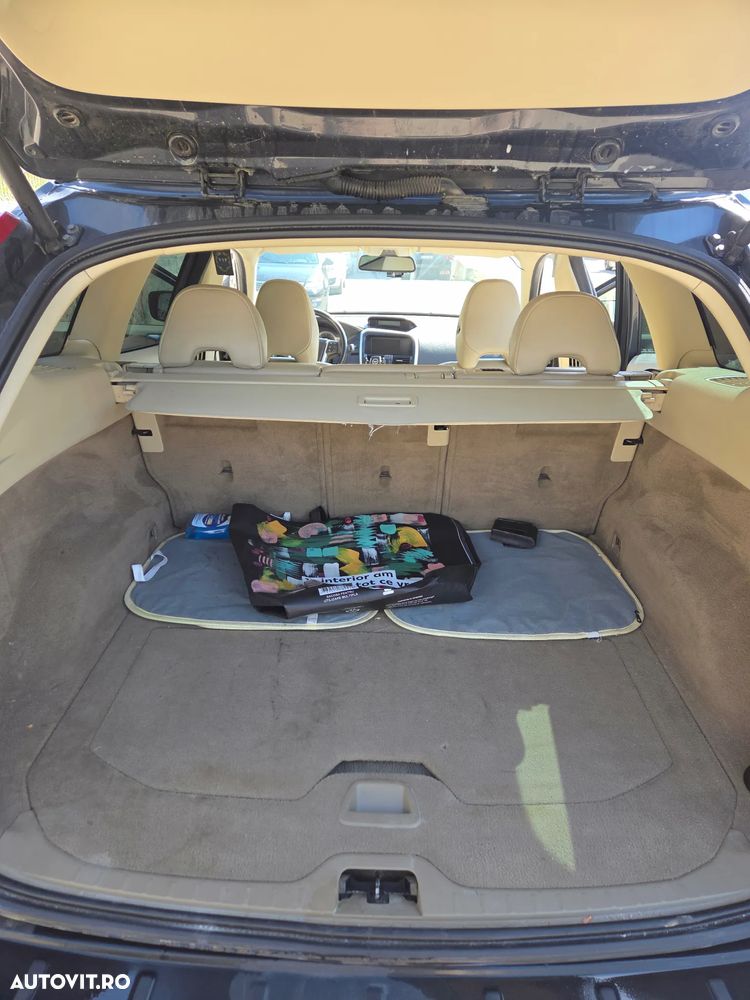 Volvo XC 60 - 6