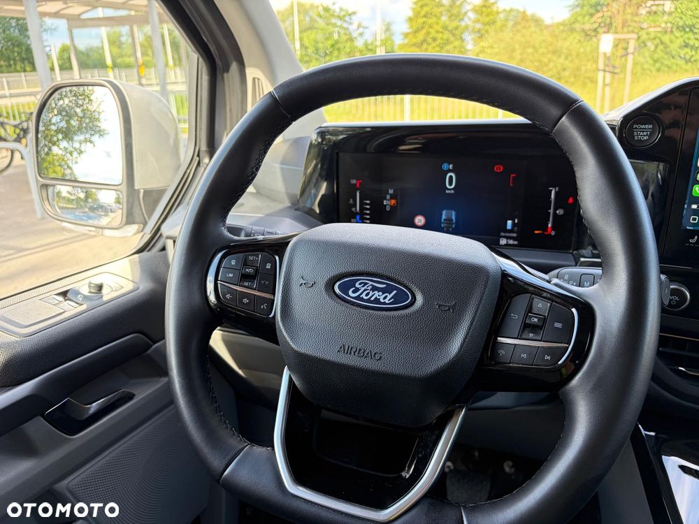 Ford Tourneo Custom 2.0 EcoBlue L1 Titanium SelectShift - 29
