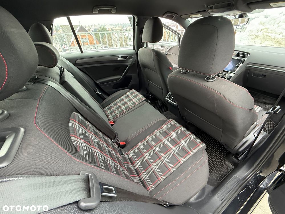 Volkswagen Golf GTI 2.0 TSI OPF Performance - 14