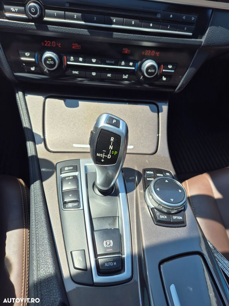 BMW Seria 5 525d Aut. Modern Line - 12