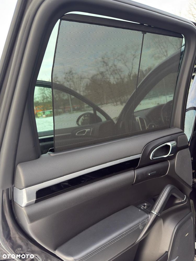 Porsche Cayenne S E-Hybrid Platinum Edition - 22