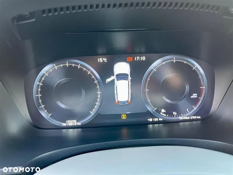 Volvo V90 Cross Country - 24