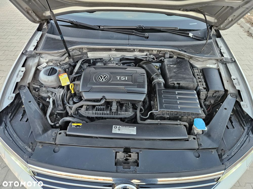 Volkswagen Passat 1.8 TSI BMT Highline DSG - 23