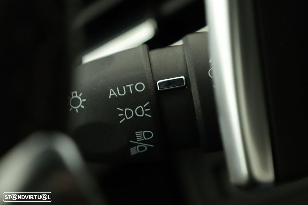 Peugeot 3008 1.2 Hybrid Allure Pack e-DCS6 - 17