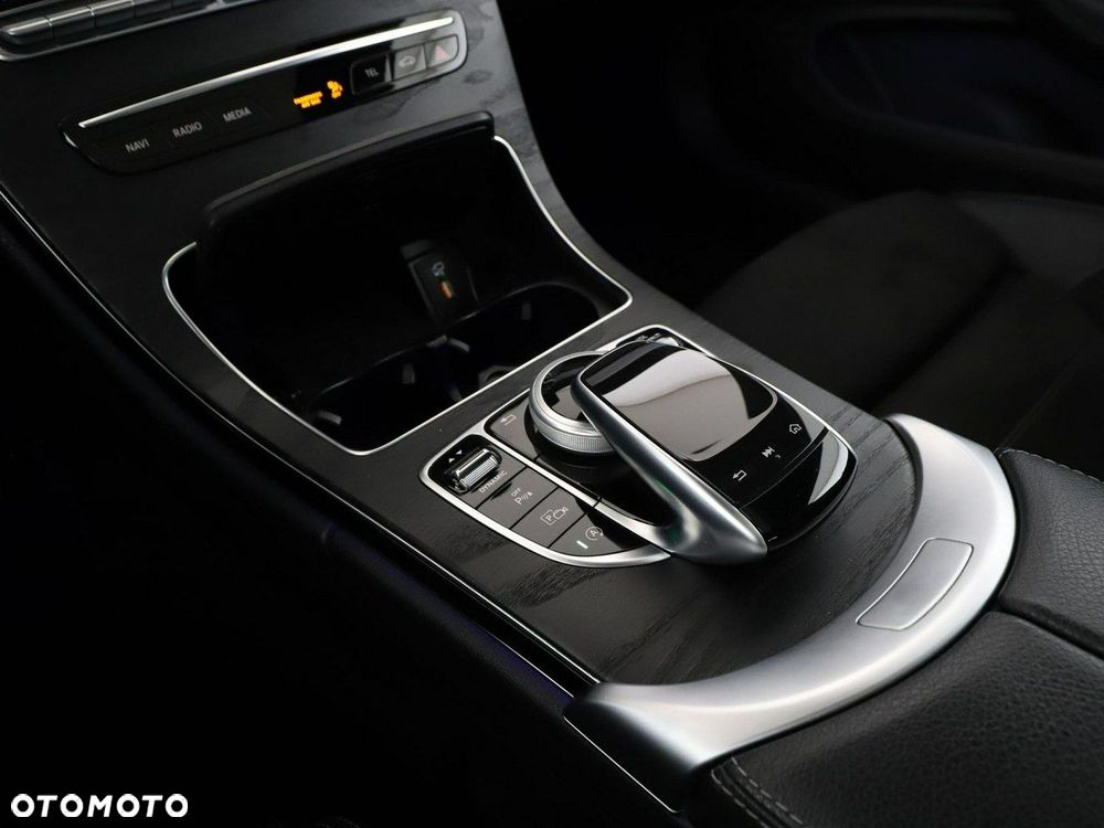 Mercedes-Benz Klasa C 220 d 9G-TRONIC AMG Line - 31