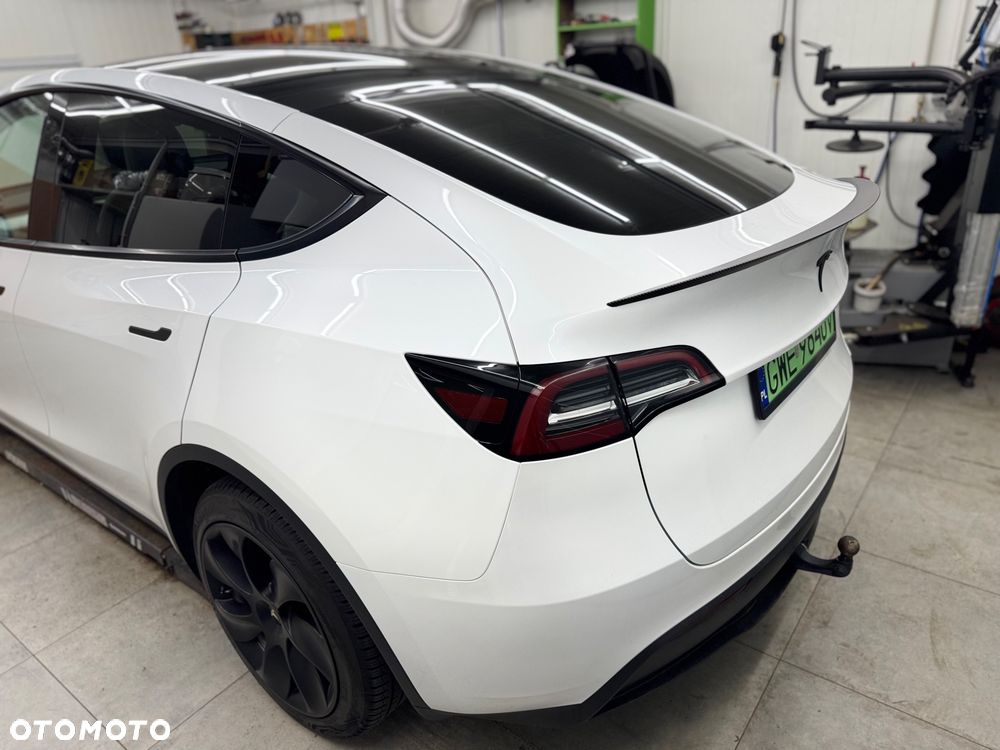 Tesla Model Y RWD - 12