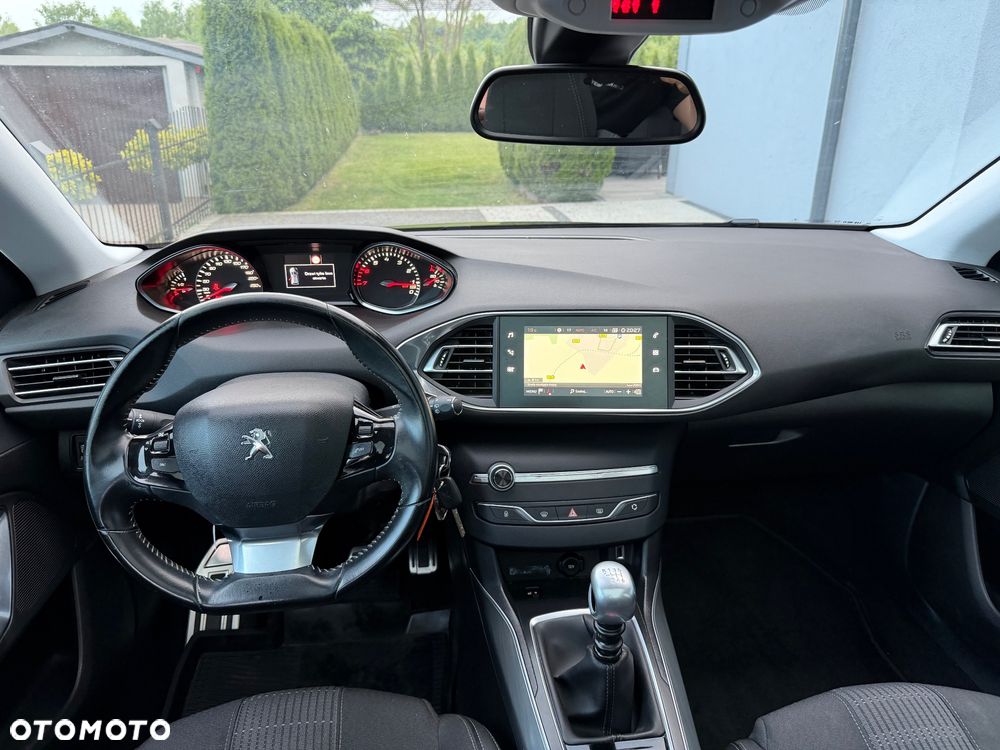 Peugeot 308 1.2 PureTech GPF Allure S&S - 8