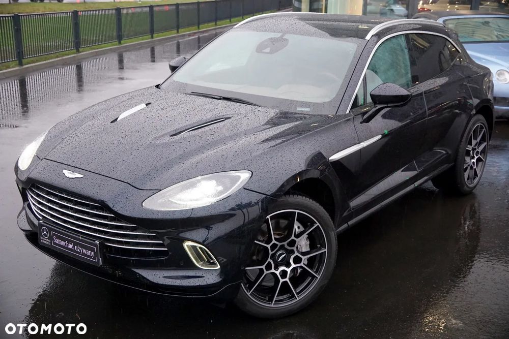 Aston Martin DBX - 2