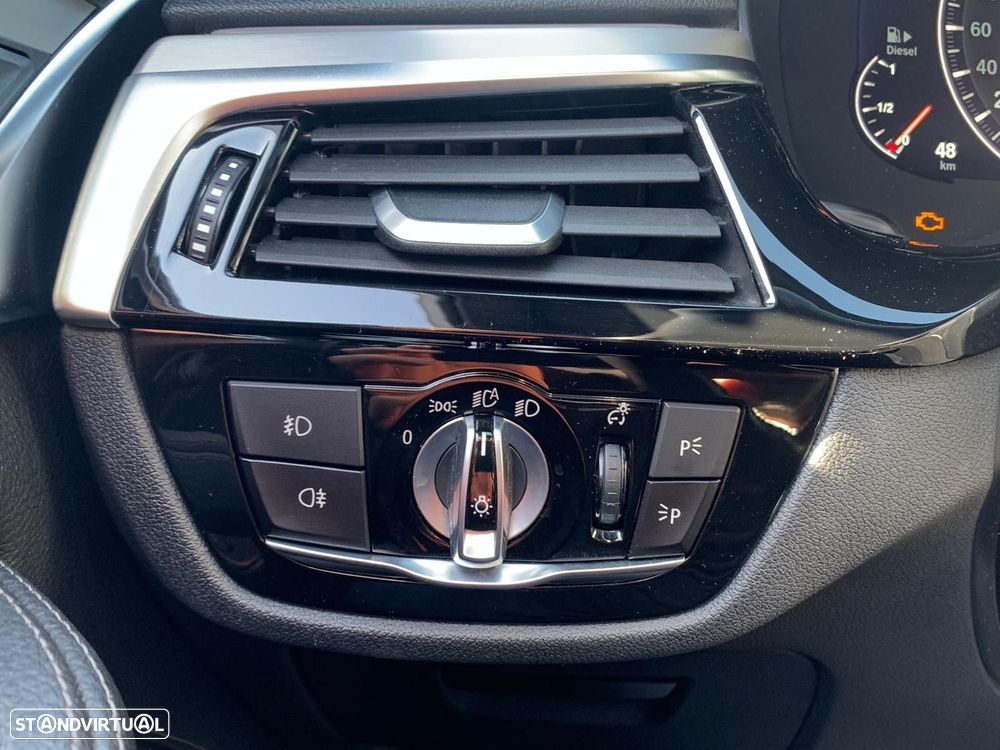 BMW 518 d Pack M Auto - 28